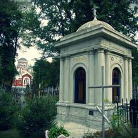 Від Зерова до Бейліса: прогулянка Лук'янівським цвинтарем