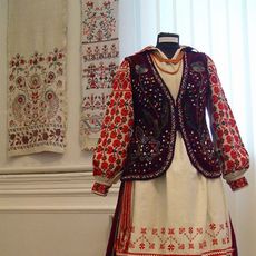 Екскурсія «Українське народне вбрання. Сорочка»